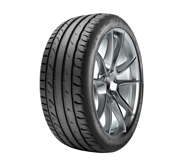 KORMORAN ULTRA HIGH PERFORMANCE 225/40-18 XL